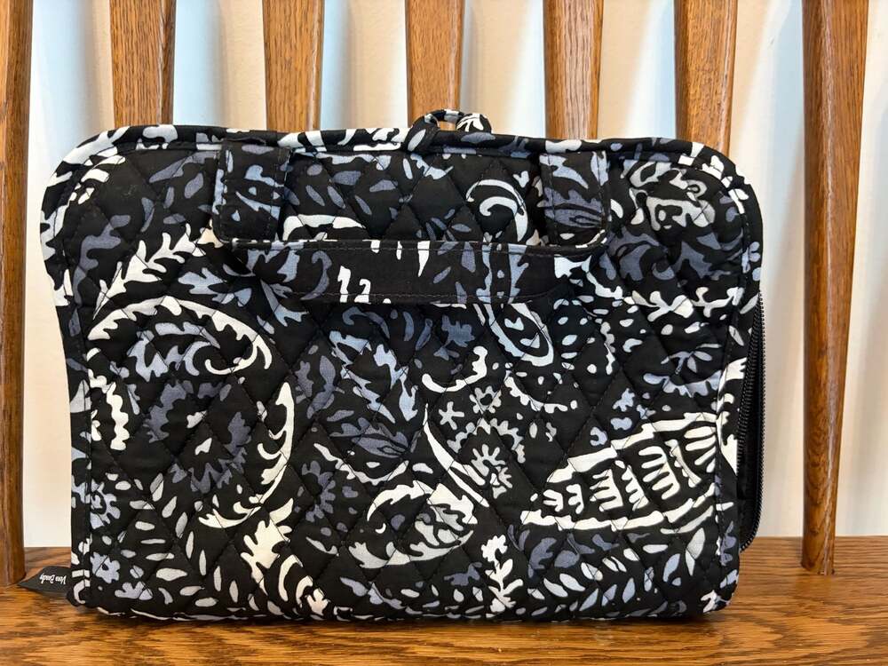 Vera Bradley Paisley Noir Hanging Organizer Travel Cosmetic Bag